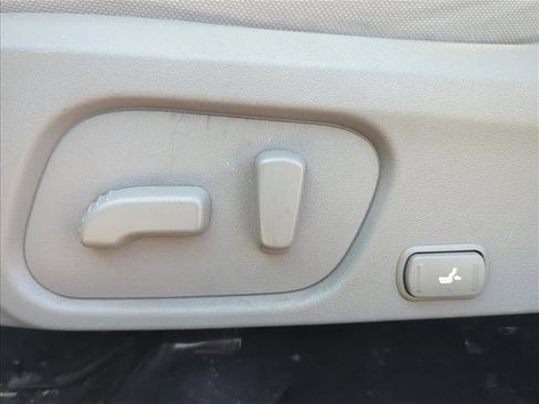 Used 2014 Subaru Forester 2.5i Premium w/ All-Weather Package image 12