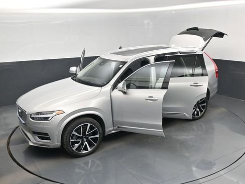 Used 2023 Volvo XC90 B6 Plus w/ Protection Package image 20