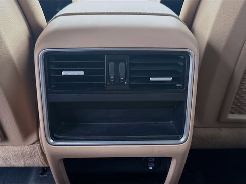 Used 2021 Porsche Cayenne AWD/4WD image 23