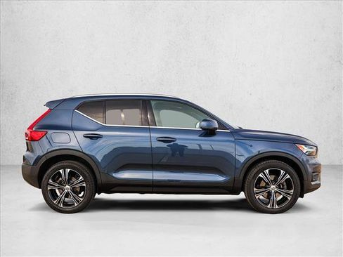 Used 2022 Volvo XC40 T5 Inscription w/ Climate Package AWD/4WD image 4