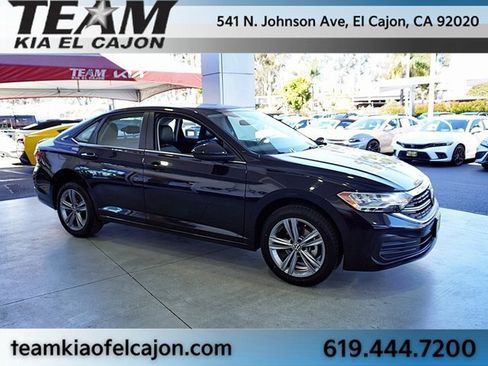 Used 2024 Volkswagen Jetta SE image 9