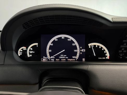 Used 2009 Mercedes-Benz CL 550 4MATIC image 11
