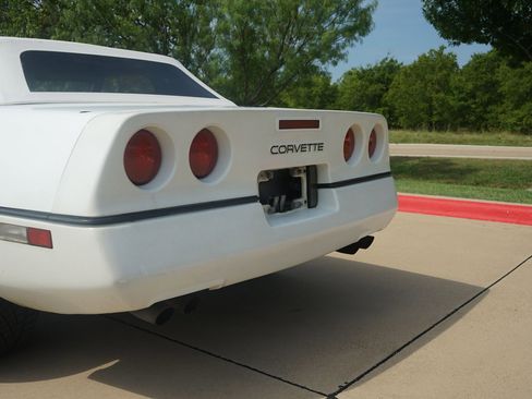 Used 1989 Chevrolet Corvette Convertible image 29