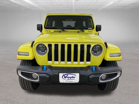 Used 2023 Jeep Wrangler Unlimited Sahara w/ Cold Weather Group image 5
