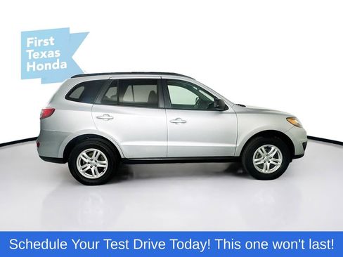 Used 2011 Hyundai Santa Fe GLS image 9