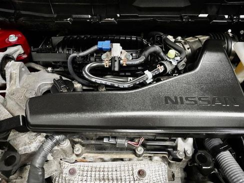 Used 2017 Nissan Rogue SV image 32