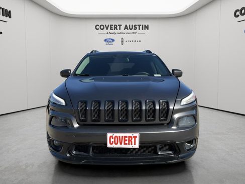 Used 2018 Jeep Cherokee Latitude FWD image 26