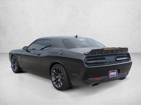 Used 2022 Dodge Challenger R/T Scat Pack w/ Shaker Package image 7