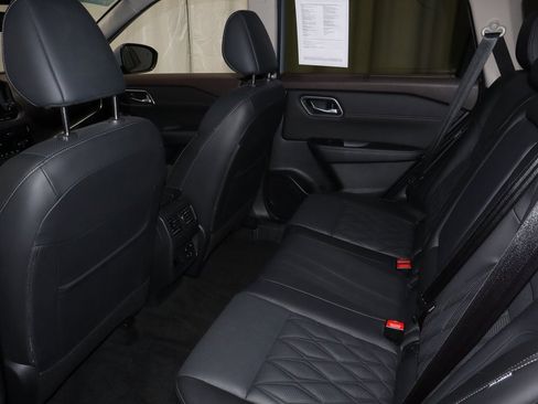 Certified 2023 Nissan Rogue Platinum w/ Platinum Premium Package image 22