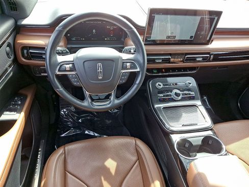 Used 2022 Lincoln Nautilus Reserve w/ Luxury Package AWD/4WD image 21