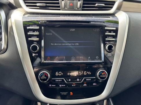Used 2017 Nissan Murano S w/ Navigation Package image 10