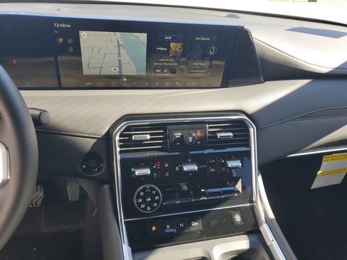 New 2026 Nissan Armada Platinum image 9