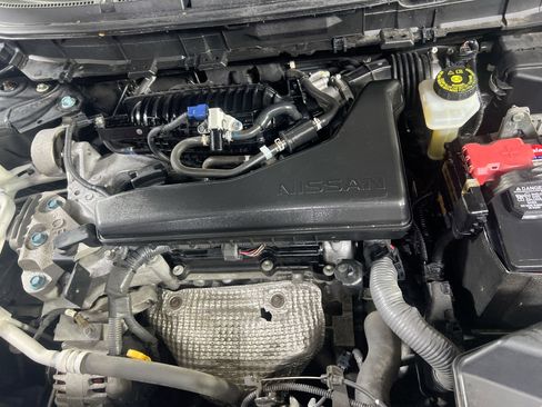 Used 2020 Nissan Rogue SV image 28