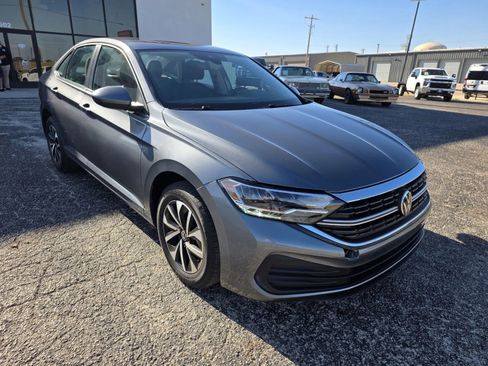Used 2024 Volkswagen Jetta S image 1