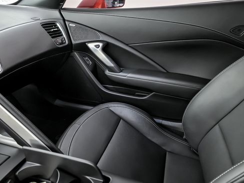 Used 2016 Chevrolet Corvette Z06 w/ 2LZ Preferred Equipment Group image 36