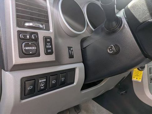 Used 2010 Toyota Sequoia Platinum image 17