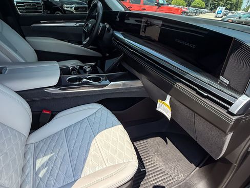 Used 2025 Cadillac Escalade V w/ LPO, Floor Liner Package image 32