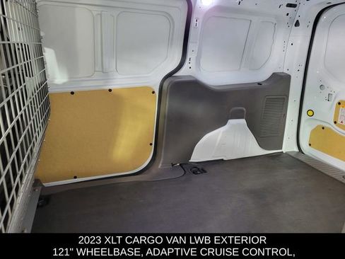 Used 2023 Ford Transit Connect XLT image 15