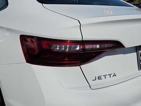 Used 2022 Volkswagen Jetta S image 33