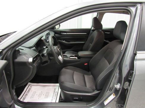 Used 2021 Nissan Altima 2.5 SV FWD image 27
