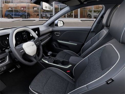 New 2025 Kia K4 GT-Line image 17