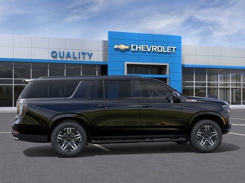 New 2026 Chevrolet Suburban Z71 AWD/4WD image 5