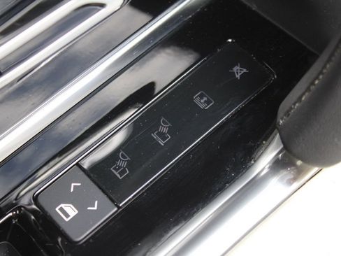 Certified 2023 Land Rover Range Rover SE image 40