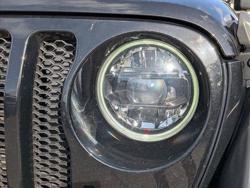 Used 2023 Jeep Wrangler Unlimited Sport AWD/4WD image 2