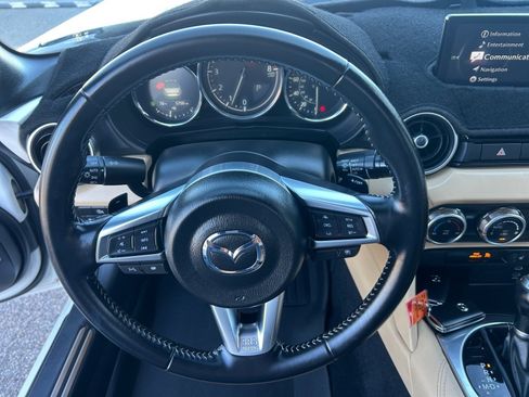 Used 2024 MAZDA MX-5 Miata Grand Touring RWD image 14