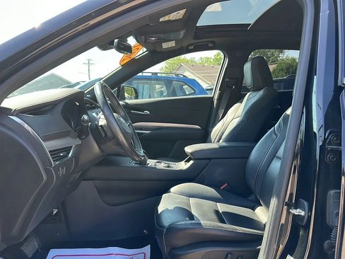 Used 2021 Cadillac XT4 Premium Luxury w/ Cold Weather Package AWD/4WD image 13