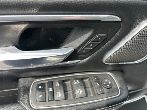 Used 2022 RAM 1500 Laramie AWD/4WD image 15