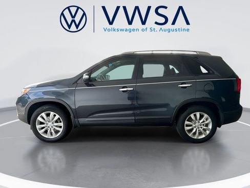 Used 2011 Kia Sorento LX w/ Convenience Pkg FWD image 4