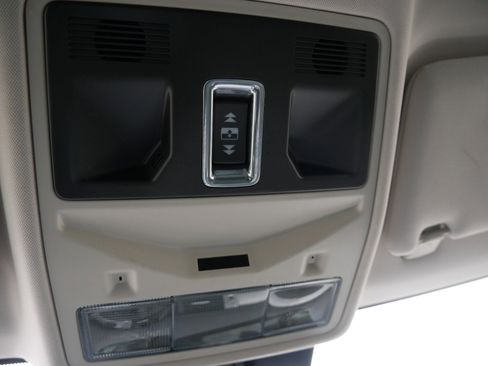 Used 2013 Land Rover Range Rover Evoque Pure Premium image 33