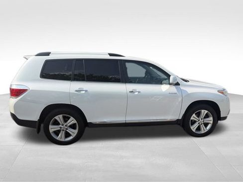 Used 2013 Toyota Highlander Limited AWD/4WD image 35