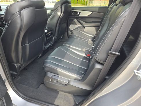 Used 2023 Acura MDX SH-AWD w/ Technology Package image 18