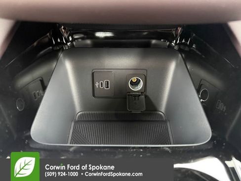 New 2026 Ford Explorer Platinum image 31