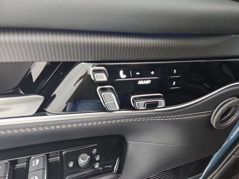 New 2026 Jeep Grand Wagoneer Summit AWD/4WD image 19