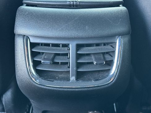 Used 2024 Chevrolet Malibu LT image 40