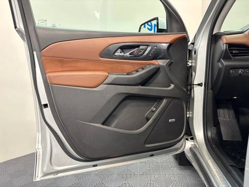 Used 2018 Chevrolet Traverse High Country AWD/4WD image 10