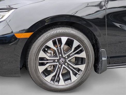 Used 2025 Honda Odyssey Elite image 14