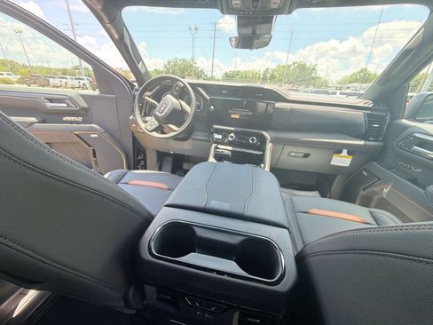New 2026 GMC Sierra 1500 AT4 w/ AT4 Premium Package AWD/4WD image 12