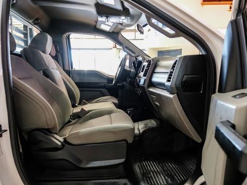 Used 2018 Ford F550 2WD Regular Cab Super Duty image 28