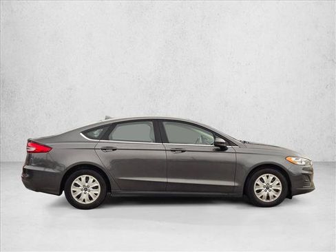 Used 2020 Ford Fusion S image 4