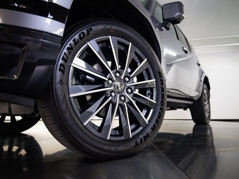 Used 2026 Lexus GX 550 w/ Accessory Package (31) AWD/4WD image 12