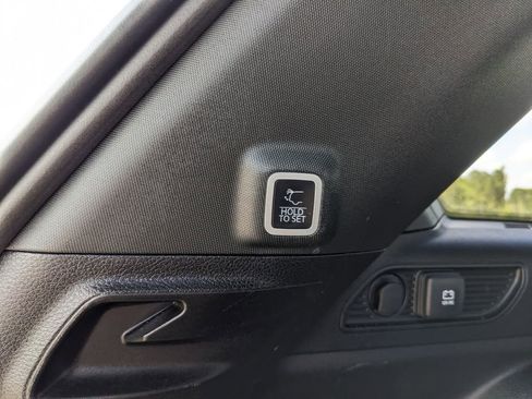 Used 2024 Jeep Grand Cherokee Limited image 42