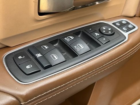 Used 2024 RAM 3500 Limited w/ Safety Group image 20