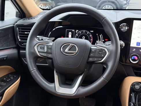 Used 2025 Lexus NX 350 AWD w/ Premium Package image 9