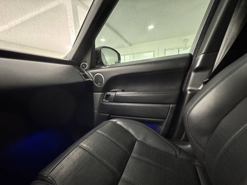 Used 2018 Land Rover Range Rover Sport HSE Dynamic image 28