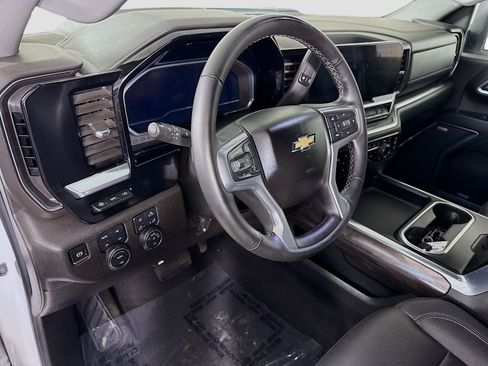 Used 2025 Chevrolet Silverado 2500 LTZ w/ LTZ Premium Package image 22