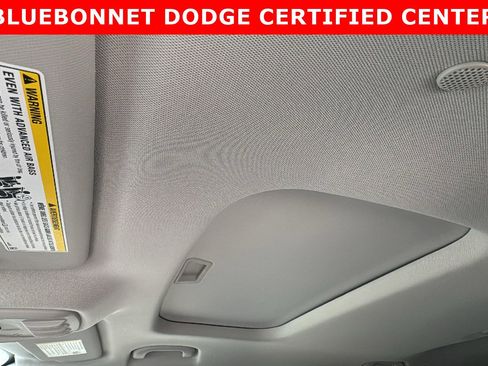 Used 2025 Chevrolet Trax ACTIV w/ Sunroof Package image 11